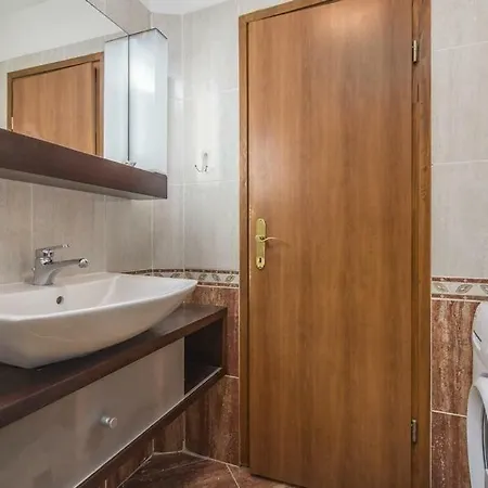 Apartment Irena Karigador